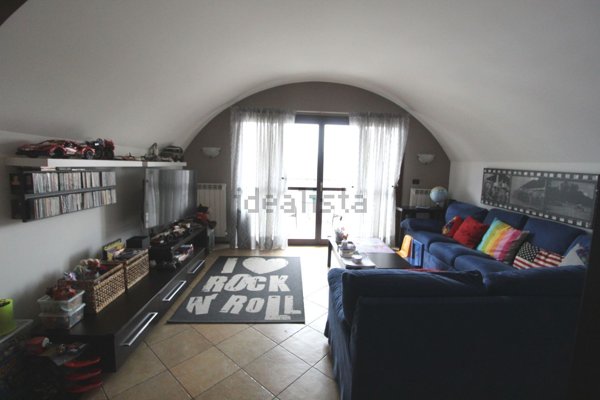 appartamento in vendita a Gorla Minore