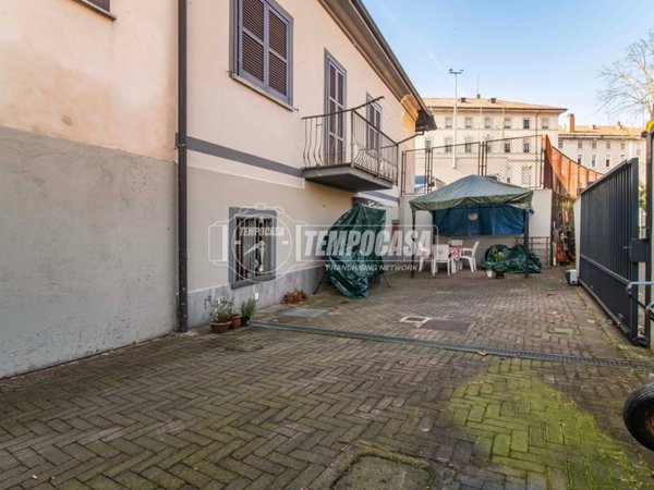 appartamento in vendita a Gorla Minore