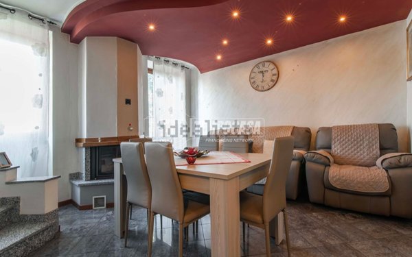 appartamento in vendita a Gorla Minore