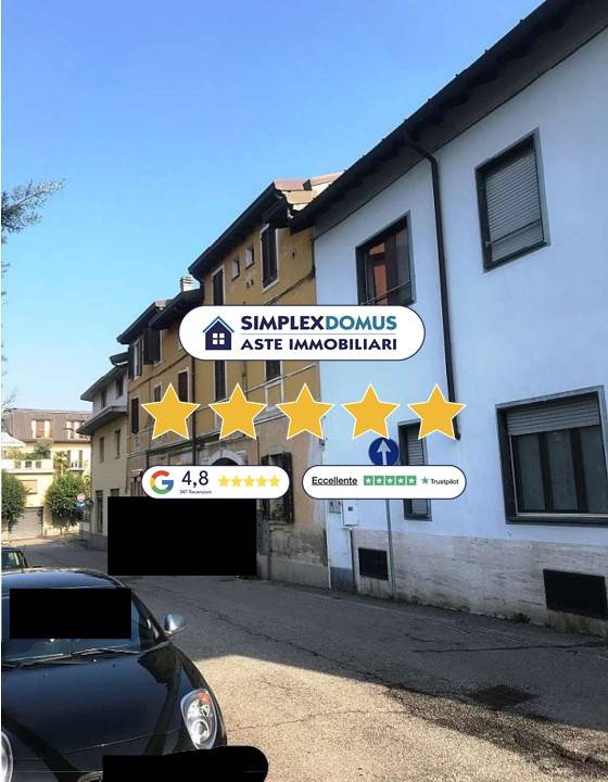 appartamento in vendita a Gorla Minore