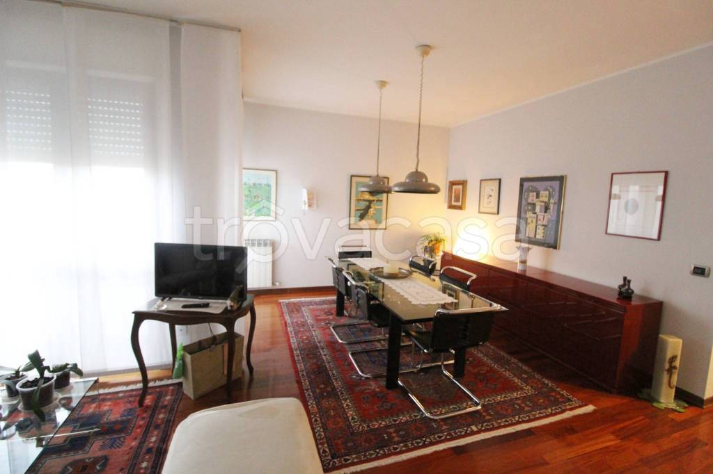 appartamento in vendita a Gorla Minore