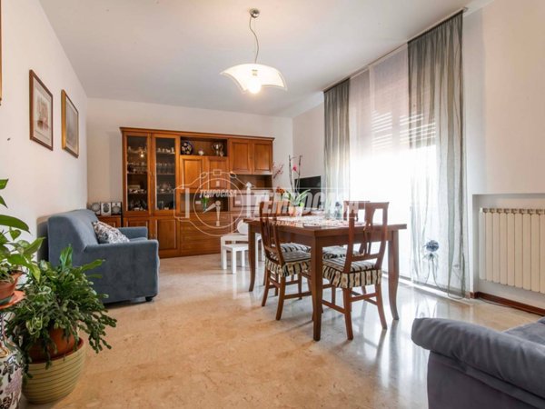 appartamento in vendita a Gorla Minore