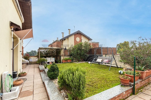 appartamento in vendita a Gorla Minore in zona Prospiano