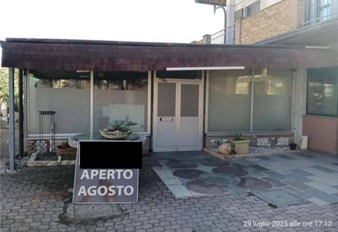 negozio in vendita a Gorla Minore