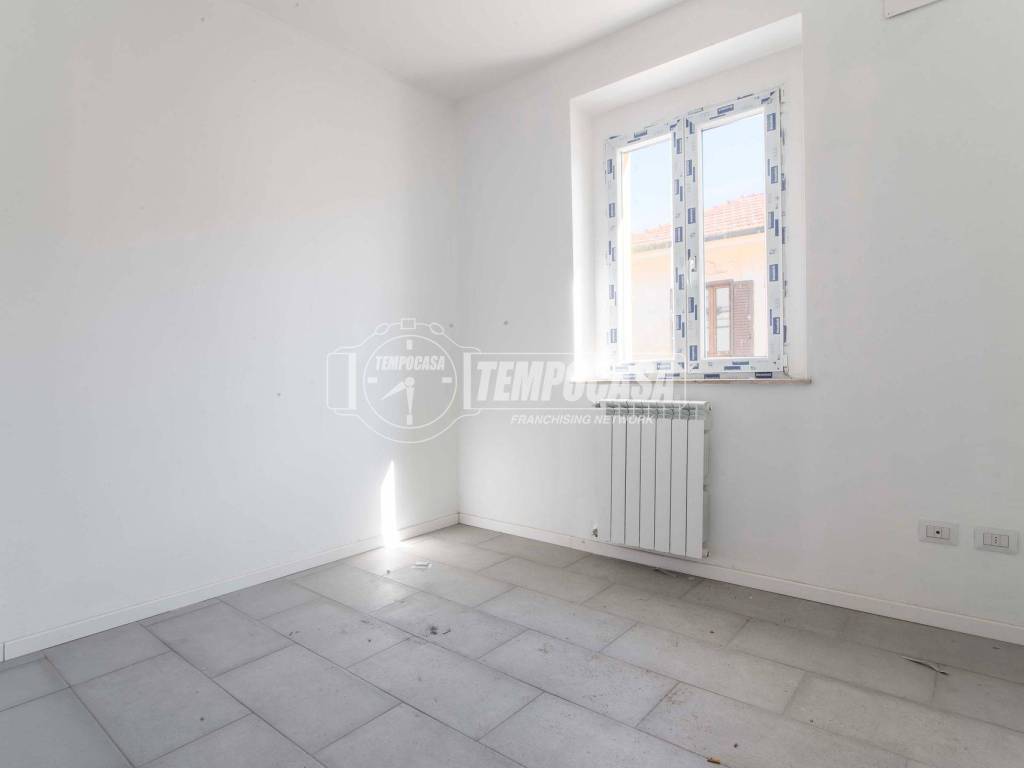 appartamento in vendita a Gorla Minore