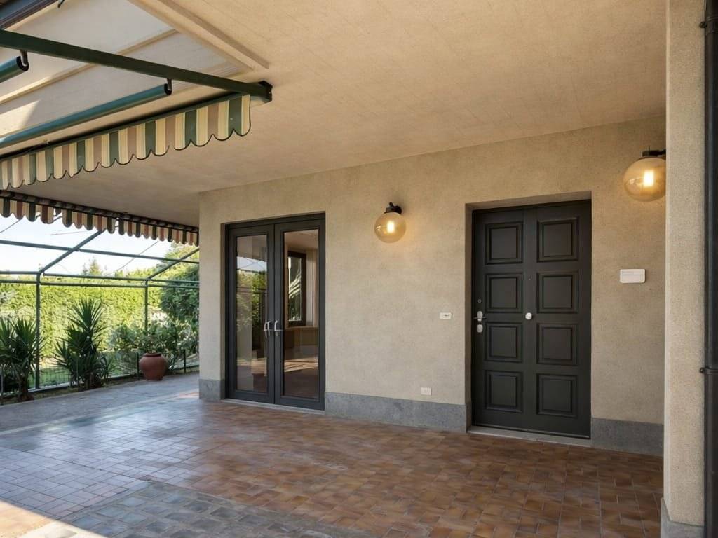 casa indipendente in vendita a Gorla Minore