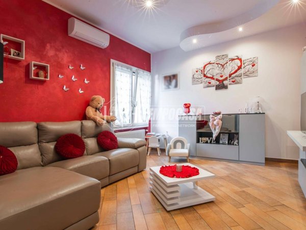 appartamento in vendita a Gorla Minore