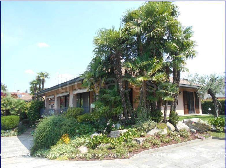 casa indipendente in vendita a Gorla Minore