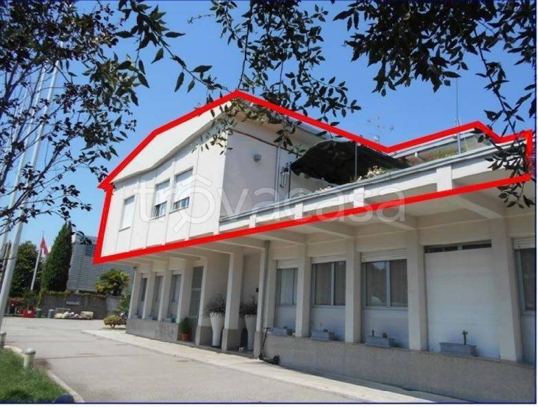 terreno edificabile in vendita a Gorla Minore