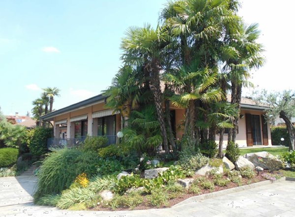 casa indipendente in vendita a Gorla Minore