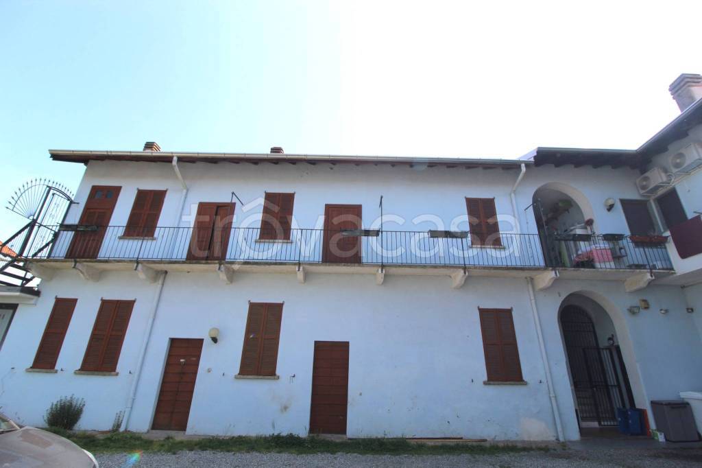 appartamento in vendita a Gorla Minore in zona Prospiano