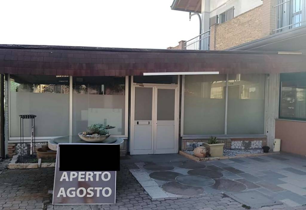 negozio in vendita a Gorla Minore in zona Prospiano