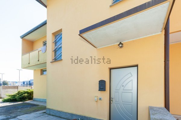 appartamento in vendita a Gorla Minore