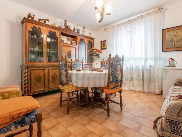 appartamento in vendita a Gorla Minore