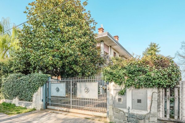 appartamento in vendita a Gorla Minore