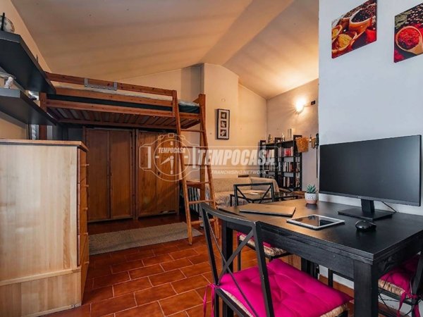 appartamento in vendita a Gorla Minore