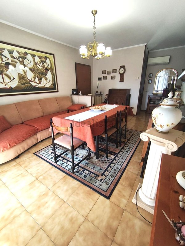 appartamento in vendita a Gorla Minore