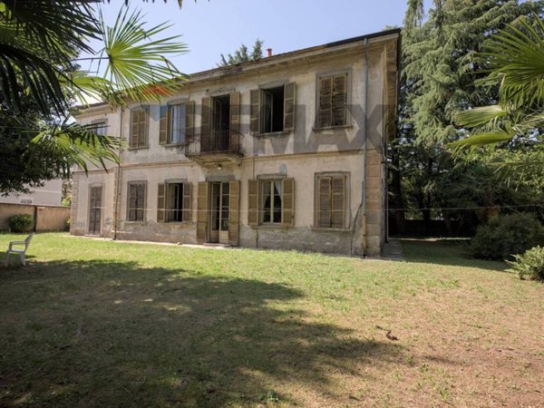 casa indipendente in vendita a Gorla Minore