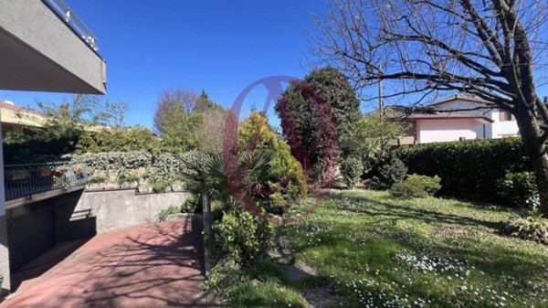 casa indipendente in vendita a Gorla Minore in zona Prospiano