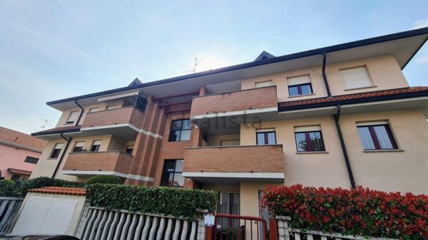 appartamento in vendita a Gorla Minore in zona Prospiano