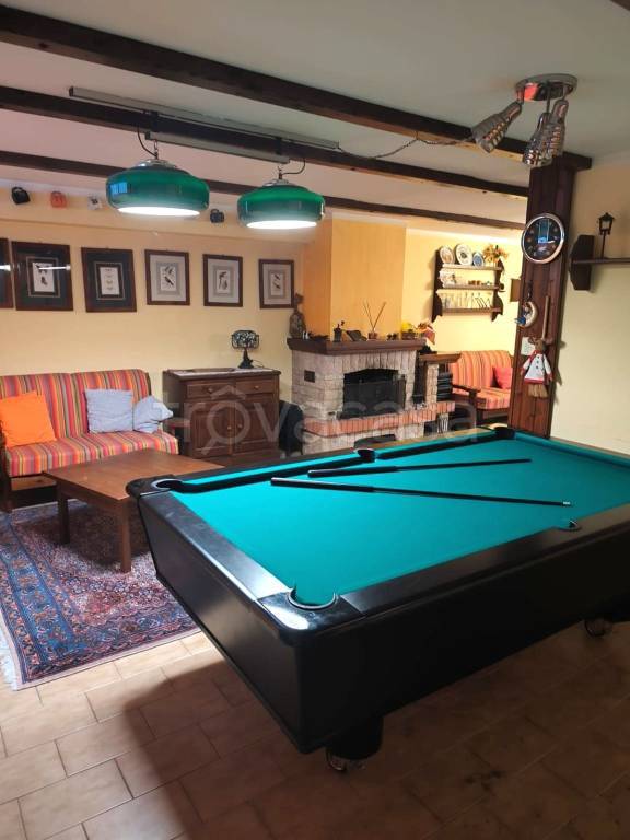 casa indipendente in vendita a Gorla Minore