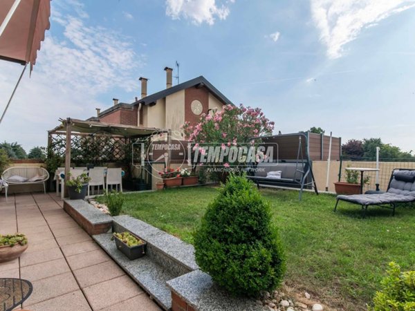 appartamento in vendita a Gorla Minore in zona Prospiano
