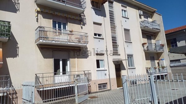 appartamento in vendita a Gorla Minore in zona Prospiano
