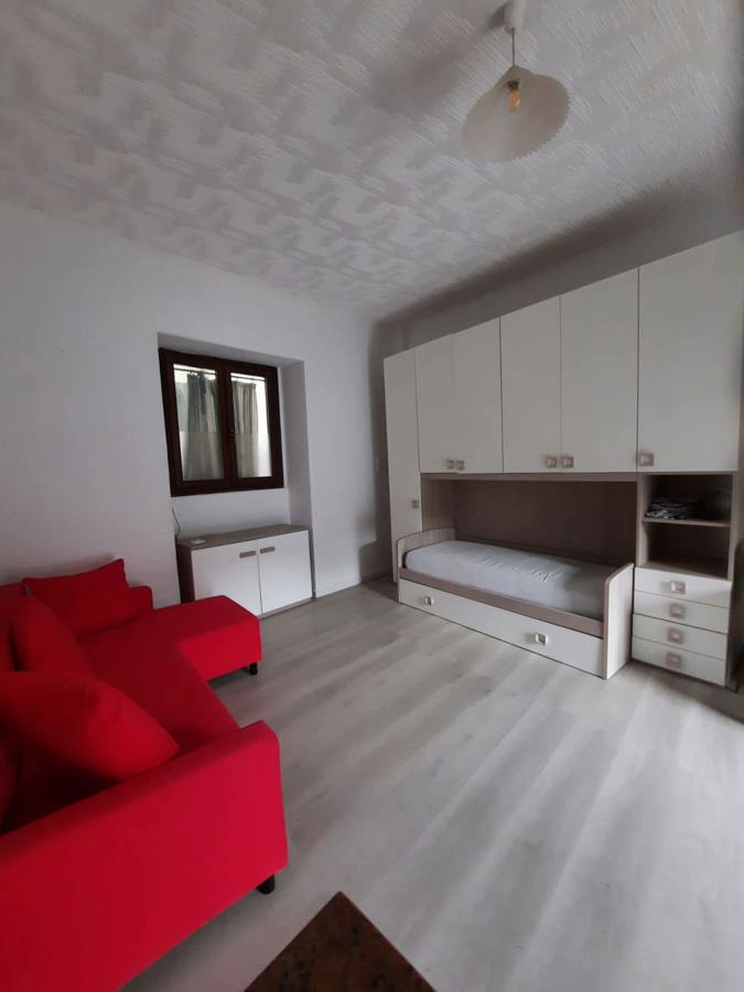 appartamento in vendita a Gorla Minore