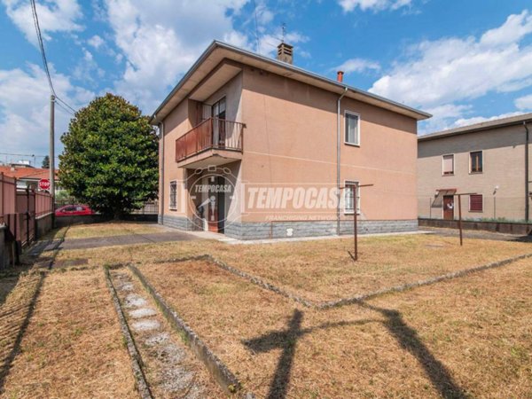 casa indipendente in vendita a Gorla Minore in zona Prospiano