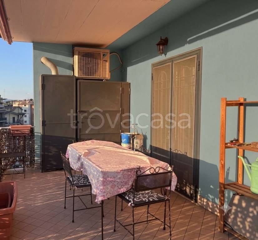 appartamento in vendita a Gorla Minore