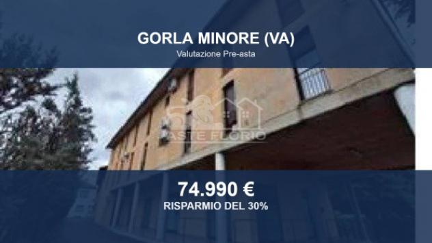 appartamento in vendita a Gorla Minore