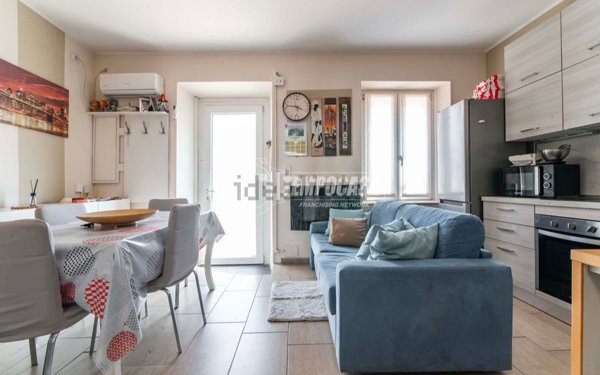 appartamento in vendita a Gorla Minore