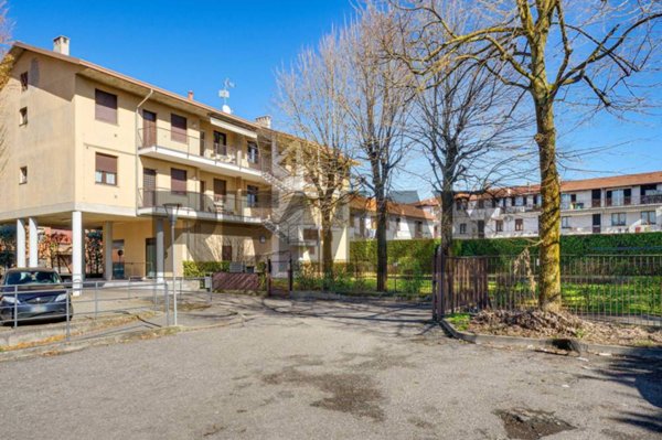 appartamento in vendita a Gorla Minore