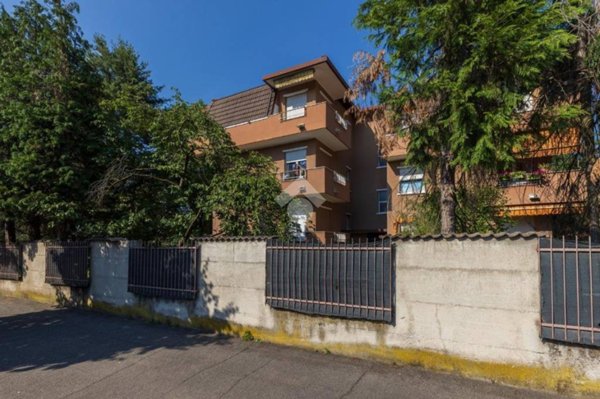 appartamento in vendita a Gorla Minore in zona Prospiano