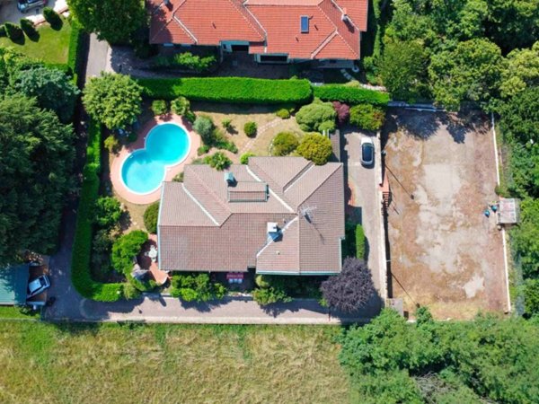casa indipendente in vendita a Gornate Olona