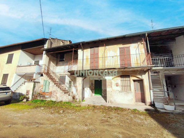 casa indipendente in vendita a Gornate Olona in zona Biciccera