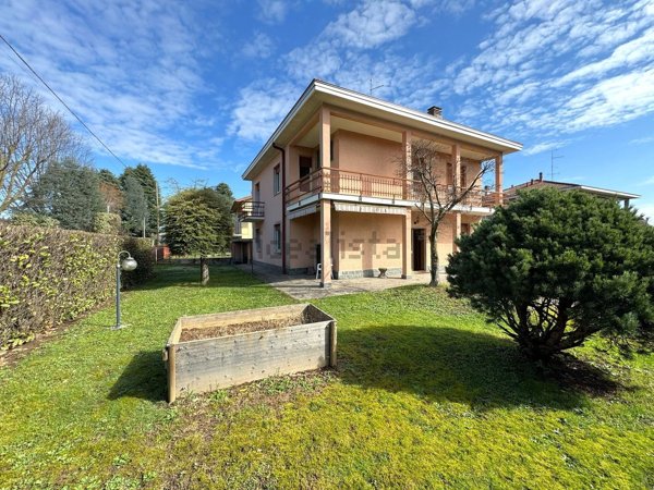 casa indipendente in vendita a Gornate Olona