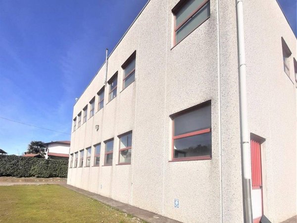 locale commerciale in vendita a Gornate Olona