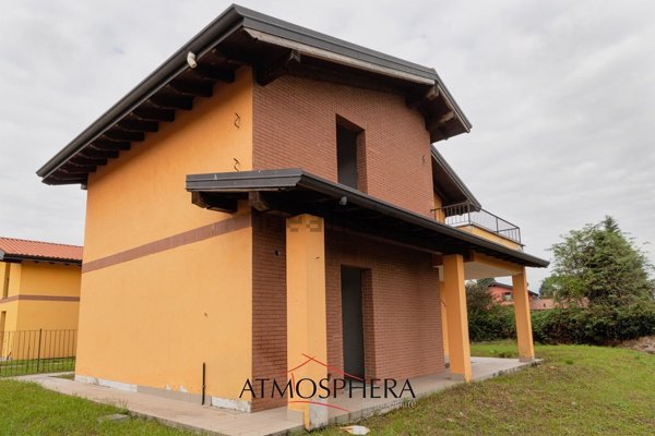 casa indipendente in vendita a Gornate Olona