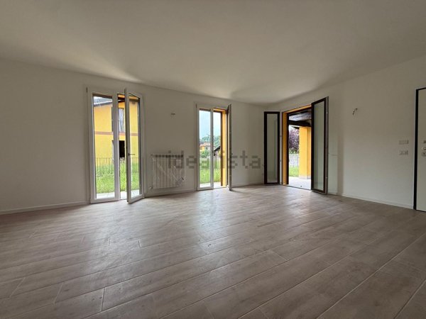 casa indipendente in vendita a Gornate Olona