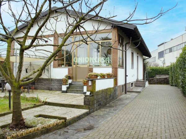 casa indipendente in vendita a Gornate Olona in zona Biciccera