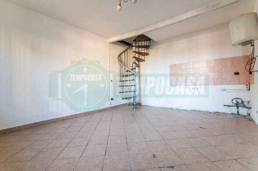 appartamento in vendita a Gornate Olona