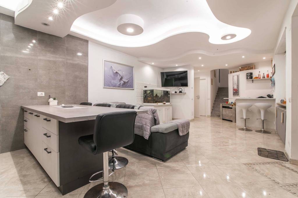 casa indipendente in vendita a Gornate Olona