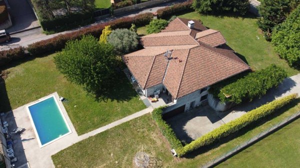 casa indipendente in vendita a Gornate Olona in zona Biciccera