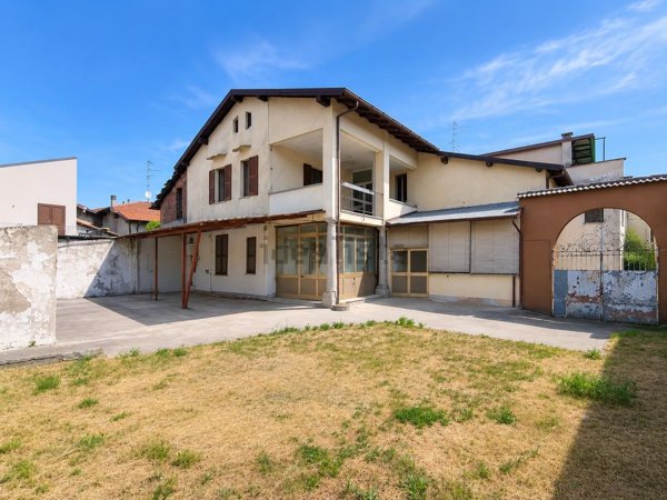 casa indipendente in vendita a Gornate Olona in zona San Pancrazio