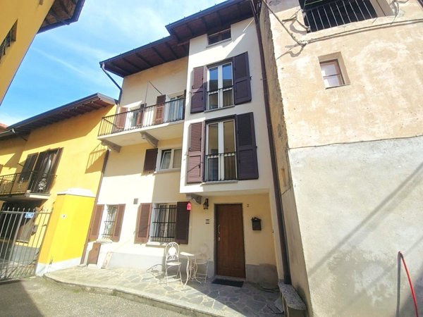 casa indipendente in vendita a Grantola