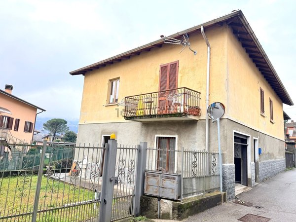 casa indipendente in vendita a Grantola