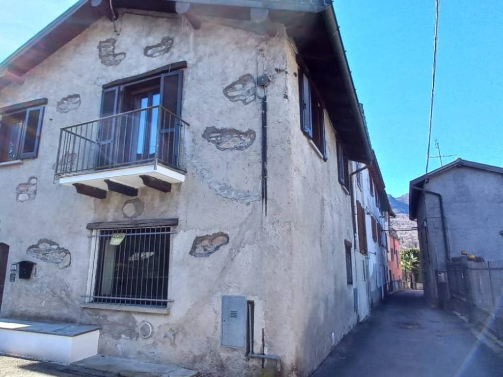 appartamento in vendita a Grantola