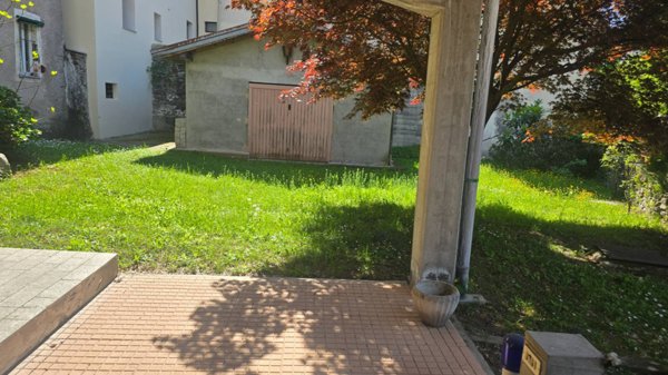 casa indipendente in vendita a Grantola