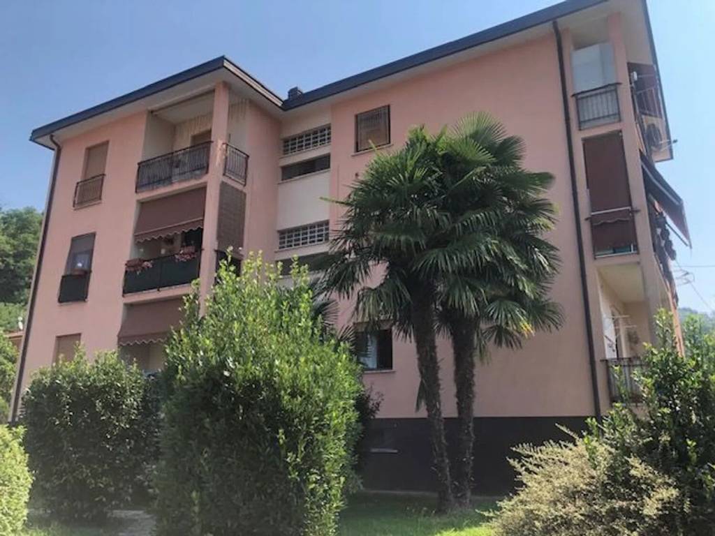 intera palazzina in vendita a Grantola